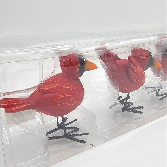 3 Judgemental Cardinals Carved Christmas Decor New - Picture 3 of 5